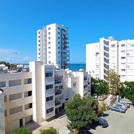 5 Min To The Beach Holiday Shared Apartment Incl Netflix - Private Room In 3 Bdr Apt Larnaca Bagian luar foto
